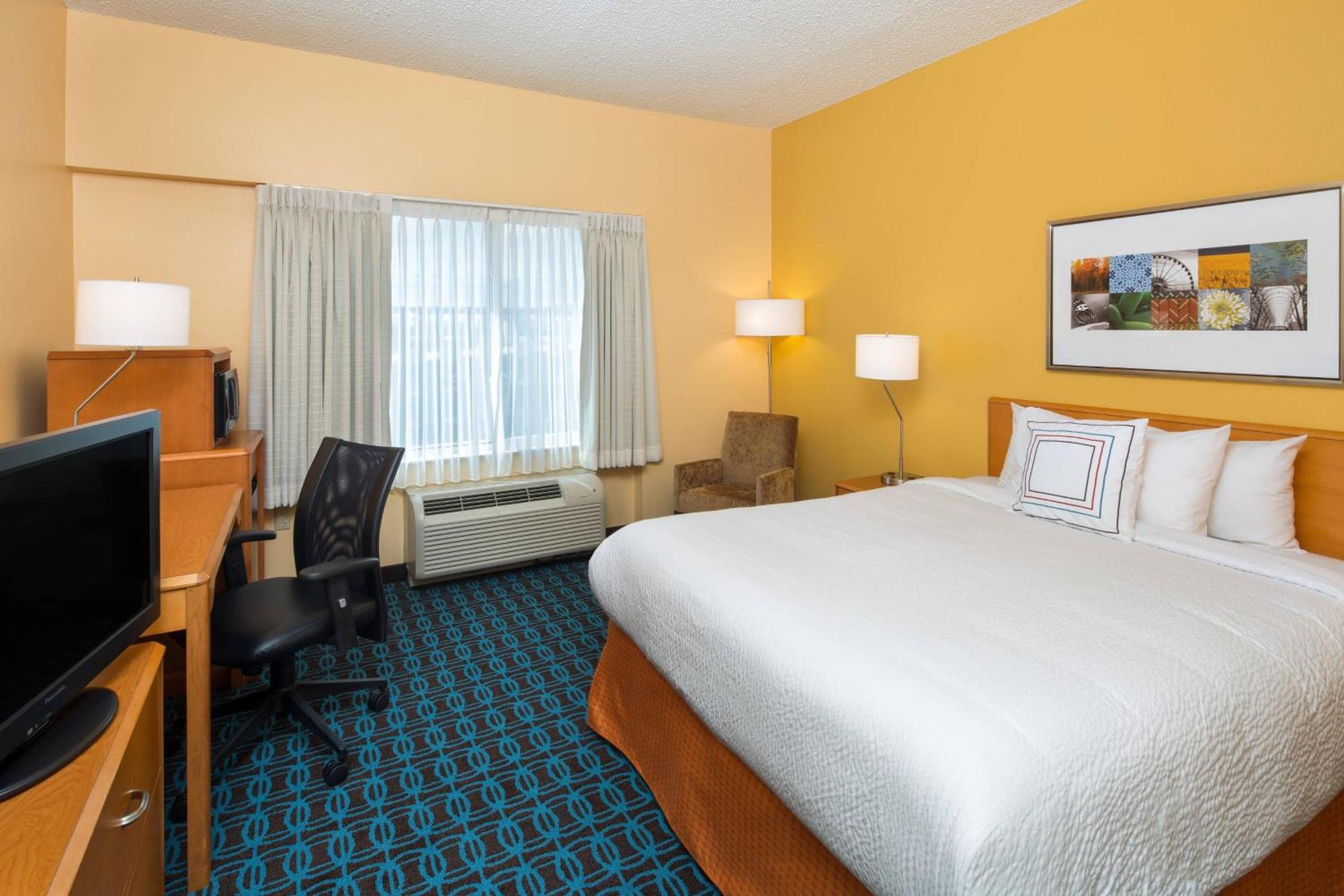 Fairfield Inn & Suites By Marriott San Antonio Airport/North Star Mall Exterior photo