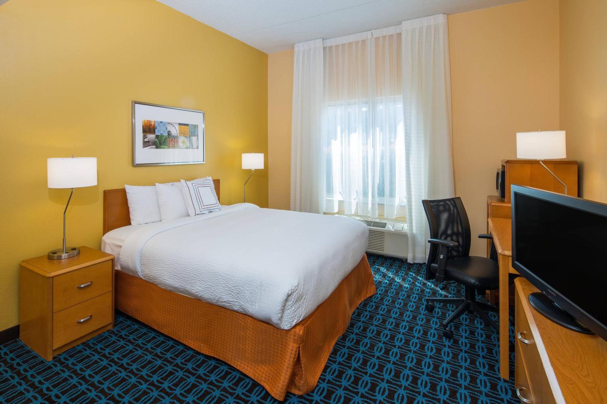 Fairfield Inn & Suites By Marriott San Antonio Airport/North Star Mall Exterior photo